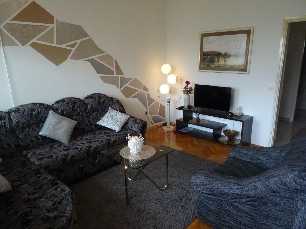 Apartman Iris S Terasom Rijeka Extérieur photo